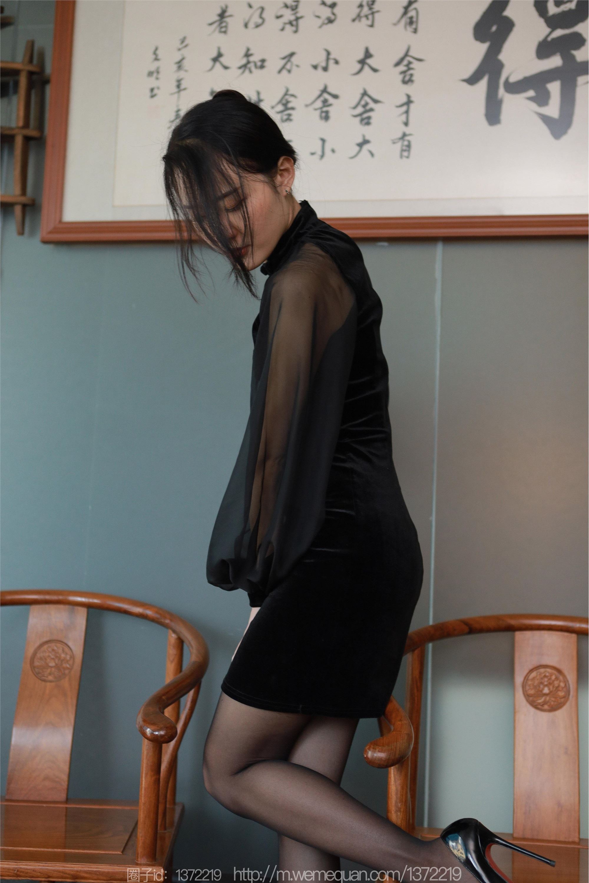 IESS异思趣向  2023.05.05 丝享家 1442 婉萍《黑色蔷薇》